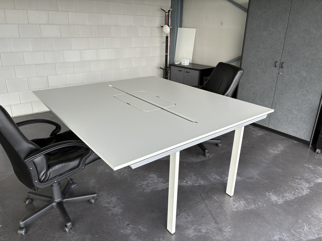 Bureeltafel dubbel - gratis